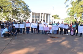 Los asegurados se manifiestan para exigir mejor atención en IPS.