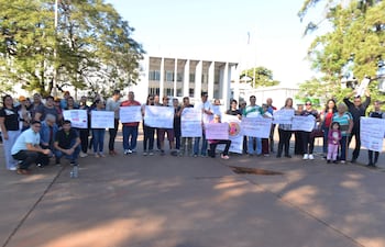Los asegurados se manifiestan para exigir mejor atención en IPS.