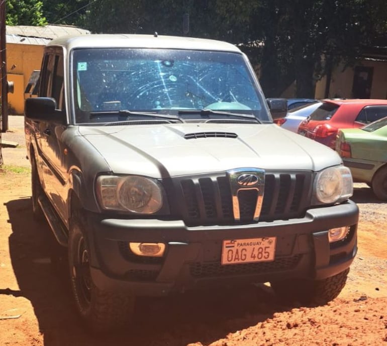 La camioneta en que se desplazaba los sospechosos fue denunciada como robada.