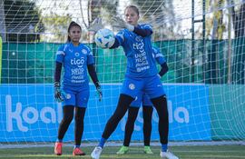 Soledad María Gudelia Belotto Alé (22 años), arquera de la selección paraguaya femenina.
