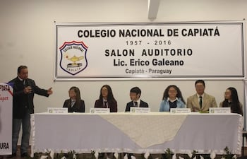 El colegio Nacional de Capiatá nombró a su salón auditorío como Lic. Erico Galeano.
