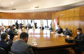 Diputados de diferentes comisiones se reunieron ayer para socializar el proyecto de ley de regulación de juegos de azar.