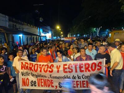 La ciudadanía arroyense se manifiesta hace dos semanas contra la habilitación de un vertedero y relleno sanitario en el distrito.