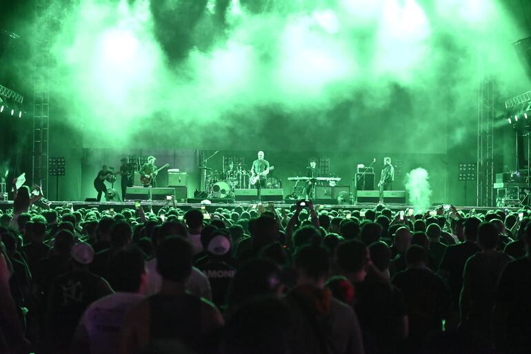 La banda Interpol en el Asunciónico