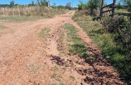 Vecinos de la comunidad de Chako’i, en San Juan Bautista, solicitan la reparación urgente de su camino, que se encuentra deteriorado en todo su tramo.