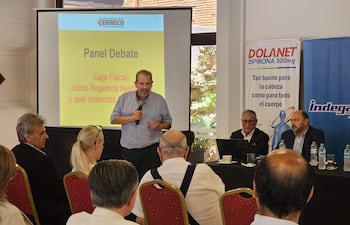 Panel debate de CERNECO, titulado “Caja Fiscal: cómo llegamos hasta aquí y qué debemos hacer ahora".
