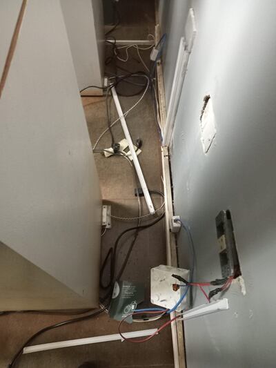 Un joven fue aprehendido luego de causar daños en la parte eléctrica y el sistema de seguridad del cajero automático del Banco Nacional de Fomento (BNF).