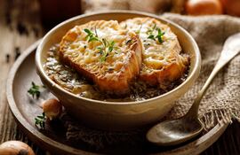 Sopa francesa de cebollas.