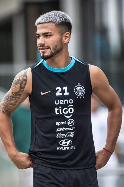 César Ramón Olmedo Alcaraz, nacido el 28 de febrero de 2003, es el principal candidato a ocupar la vacancia defensiva en Olimpia por la lesión de Orlando Junior Barreto.