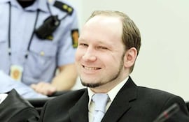 el-terrorista-ultranacionalista-anders-behring-breivik-esta-acusado-de-dos-atentados-en-noruega-afp-215019000000-423557.jpg