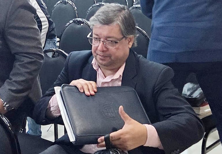 Caso Berilo: ex fiscal admite coima de Cucho Cabaña y pide suspensión del proceso