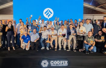 El gran equipo de Atlantic, que representa COOFIX en Paraguay apostando a revolucionar el mercado de herramientas.