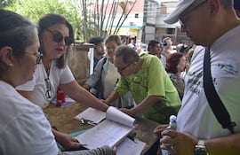 Jubilados seguirán juntando firmas para presentar al directorio del IPS la próxima semana