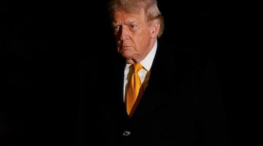 El presidente estadounidense, Donald J. Trump, regresa a la Casa Blanca en Washington, DC, EE.UU., el 04 de enero de 2026. EFE
