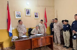 El comisario general inspector Eladio Rubén Martínez Reyes asumió como nuevo director de Policía del departamento de San Pedro, en reemplazo del comisario general inspector Enrique Martínez Sugasti