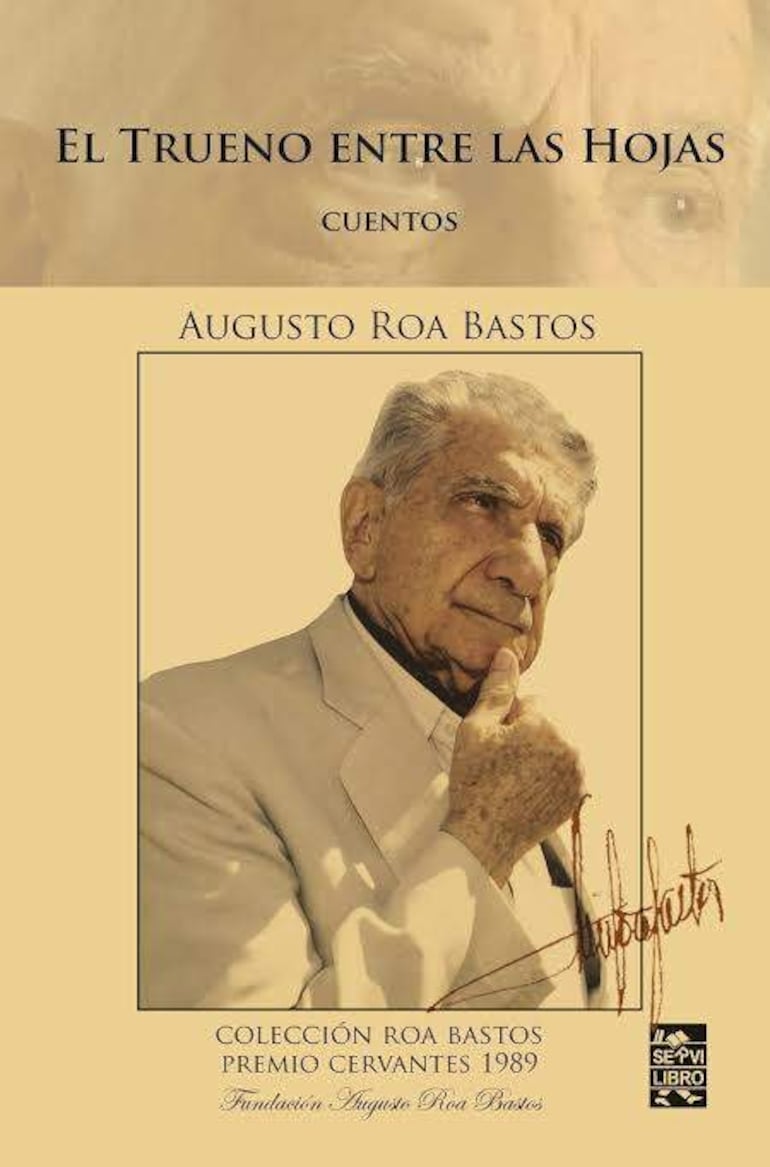 Susy Delgado en evento literario, rodeada de libros, con ambiente cálido y colorido en homenaje a Augusto Roa Bastos.