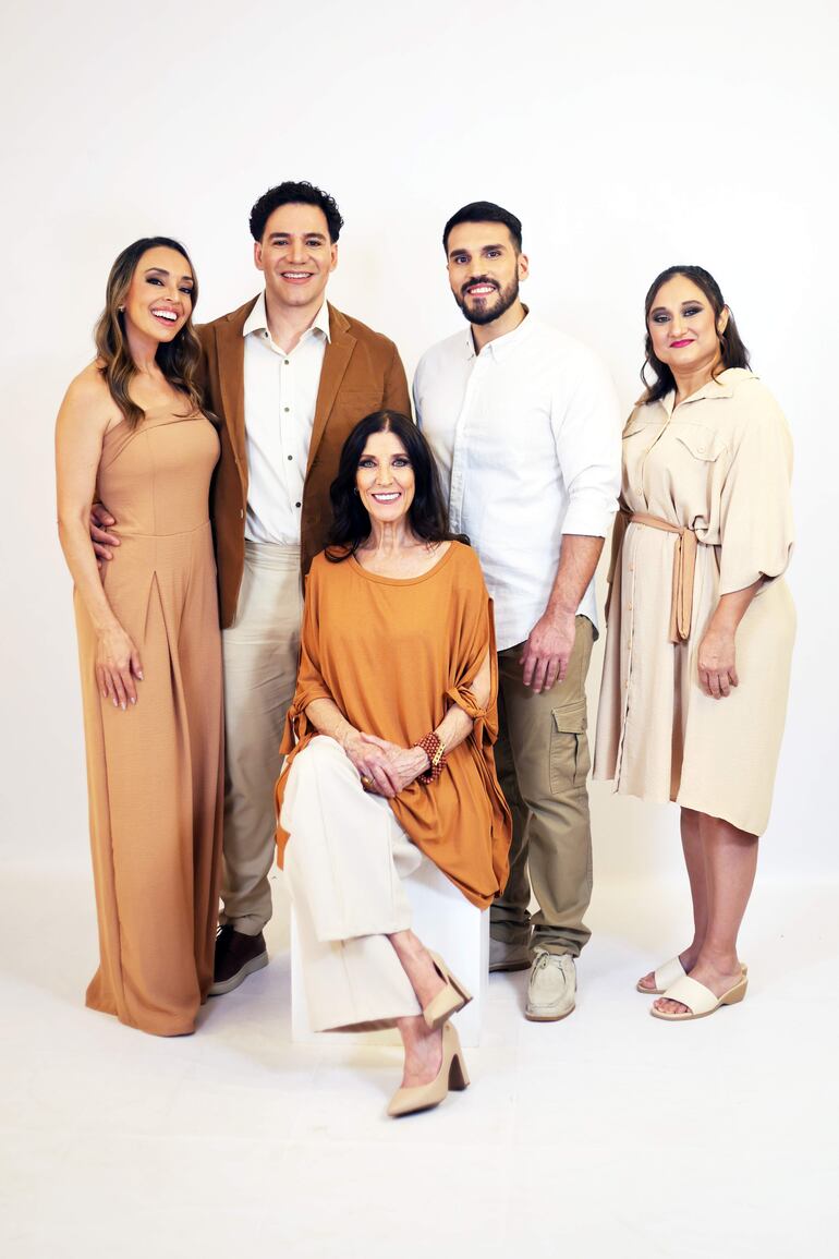 Elenco de "Dicen que de noche cuesta más".