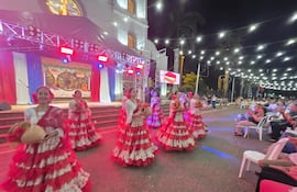 Danza y música acompañan el homenaje a la Inmaculada Concepción de María, patrona de Carapeguá.
