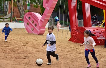 Dias del Niño en la Plaza Herminio Giménez.