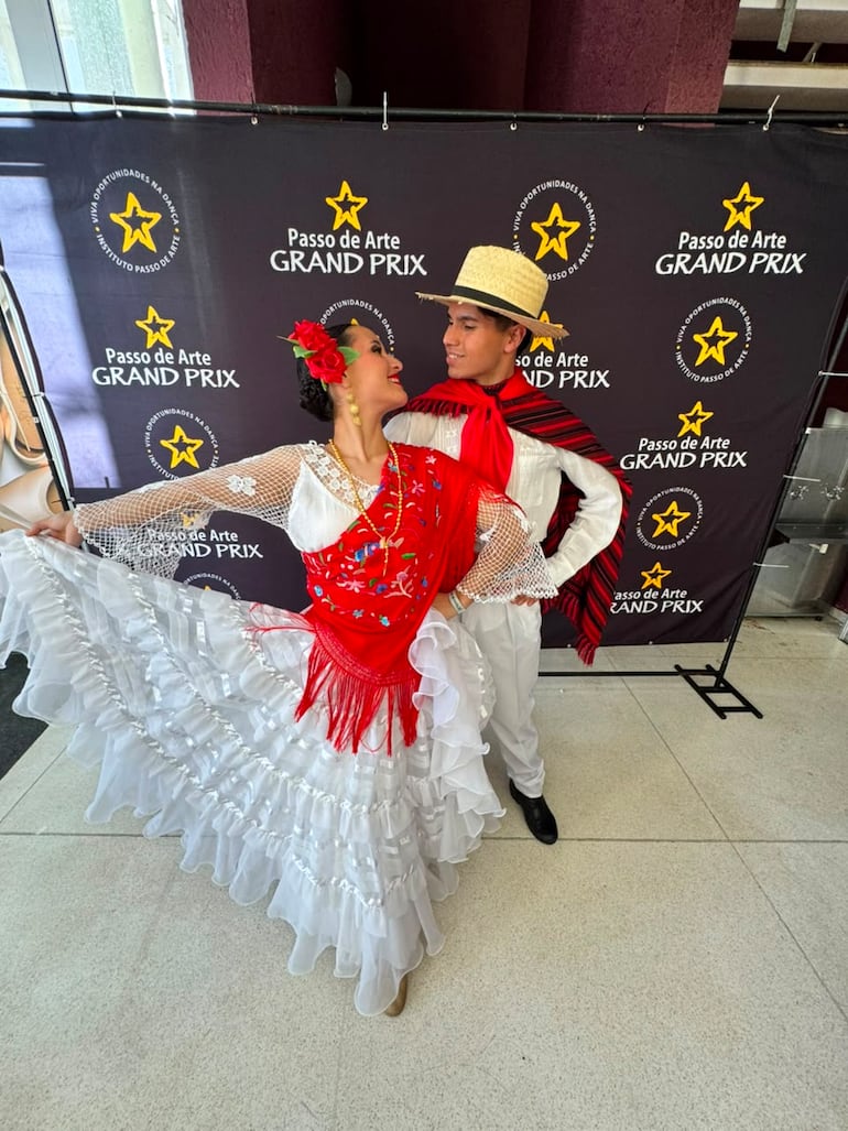 Kristin Vera y Fernando Contrera se llevaron el tercer puesto.