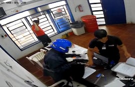 Video: motociclistas asaltan estación de servicios en Obligado