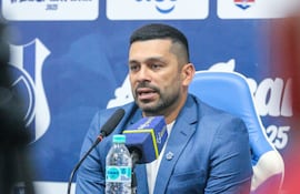 Felipe Ariel Giménez Miranda (44 años), entrenador del Sportivo 2 de Mayo, que cayó en la final de la Copa Paraguay frente al General Caballero de Juan León Mallorquín.