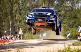 Tras superar los incovenientes mecánicos en su Skoda Fabia RS Rally2, Fau Zaldívar tuvo una segunda parte de la etapa muy buena, ganando inclusive la última prueba especial del sábado.