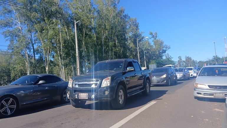 Operativo Retorno: congestión total sobre Ruta PY02 por cobro de peaje en Ypacaraí
