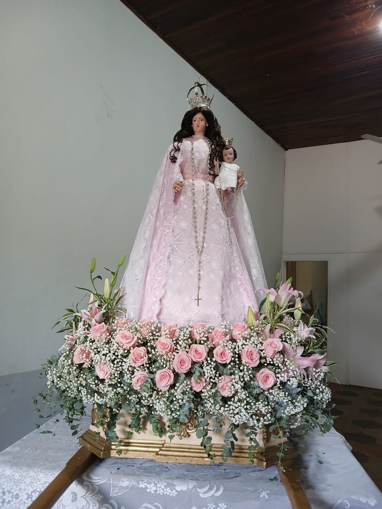 Nuestra Señora del Rosario luego de que haya sido preparada para la precisión.