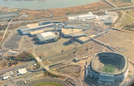 Meadowlands, Nueva Jersey, EE. UU. Fotografía aérea del estadio Metlife, el complejo comercial American Dream y el Meadowlands Arena.