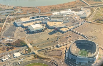 Meadowlands, Nueva Jersey, EE. UU. Fotografía aérea del estadio Metlife, el complejo comercial American Dream y el Meadowlands Arena.