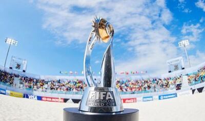 El trofeo de la Copa Mundial de Fútbol Playa.
