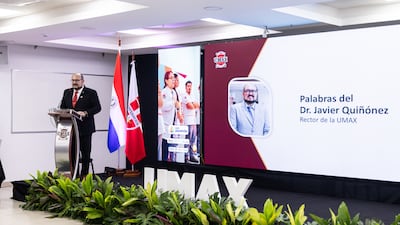 Dr. Javier Quiñónez- Rector de la UMAX