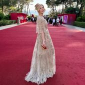 ¡Bellísima! Verónica Chaves en la alfombra roja de la Gala de Amfar en Cannes.