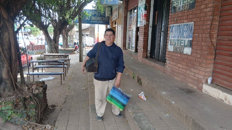 Mantiene a su familia con G. 30.000 al día y rechaza el "país de maravillas" que describe Peña - Nacionales