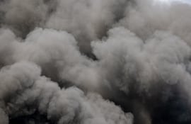Humo negro tóxico.
