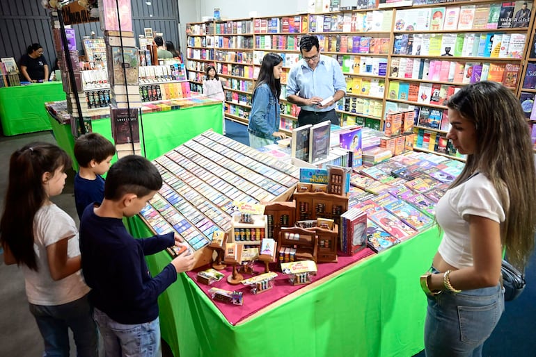 Feria del libro en el Centro de Convenciones Mariscal