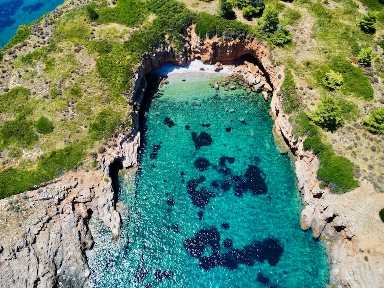 Kokkinokastro en Alonissos, Grecia.