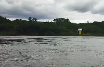 Mayor Otaño: Hallaron los cuerpos presuntamente del padre y tres niñas que habían desaparecido en el río Paraná
