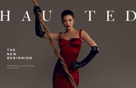 Nadia Ferreira en la portada de Haunted Magazine.