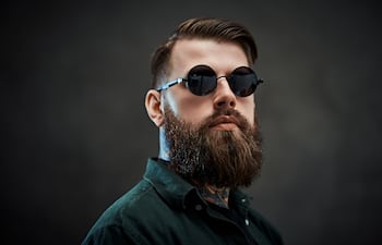 Hombre con barba.
