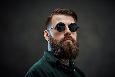 Hombre con barba.