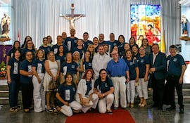 Exalumnos de la Promoción 1985 del Colegio Vasconsellos celebran 40 años de egreso entre recuerdos, abrazos y música en San Juan Bautista.