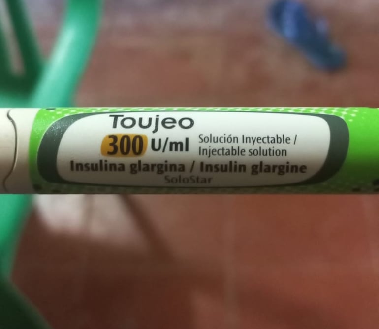 Pacientes que acuden al Hospital de Mariano Roque Alonso, denunciaron la falta de insulina y otros fármacos para tratar la diabetes.