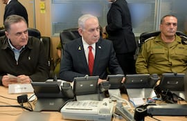 Israel confirma ataques contra una base militar y centrales eléctricas en Yemen.