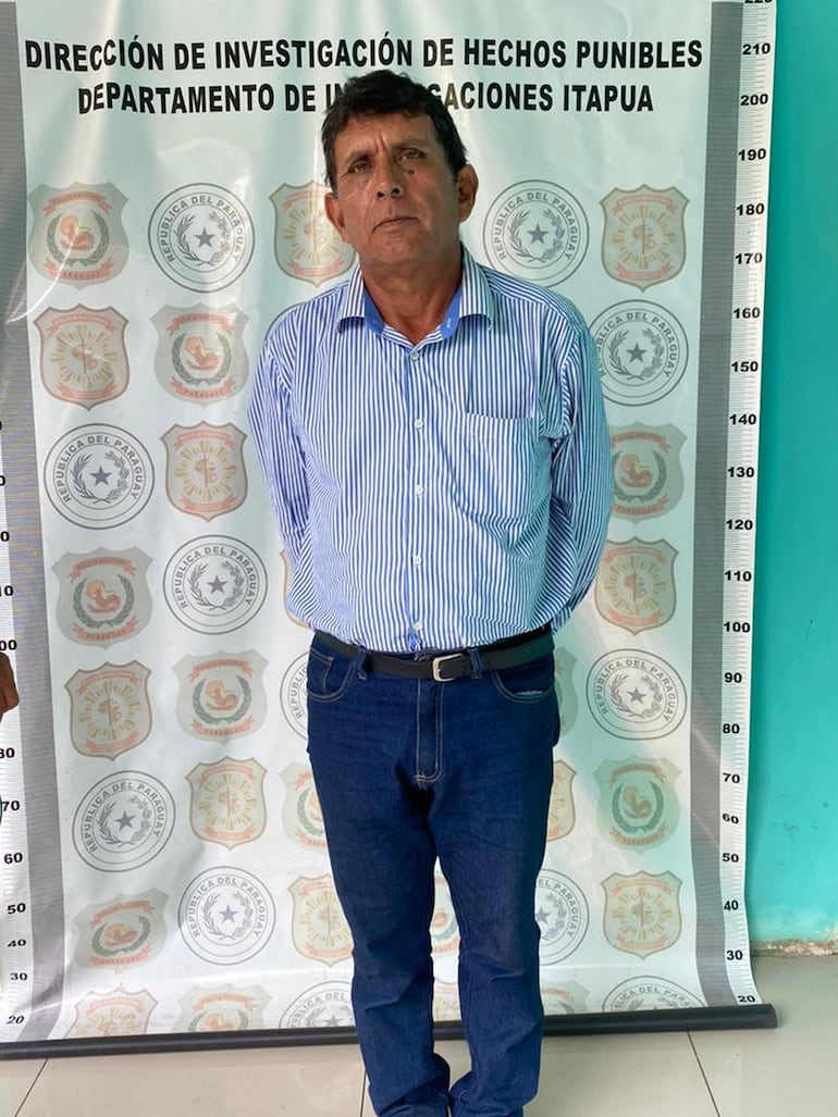 Florencio González, detenido por la muerte del mesitero. Dice que su hijastro ahora buscado fue el que usó su motocicleta.