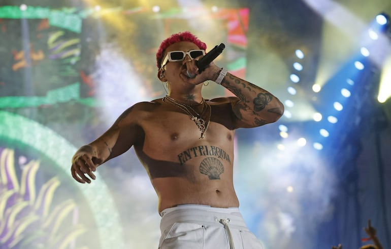 El cantante colombiano Beéle en un concierto en el festival Megaland, en Bogotá (Colombia).