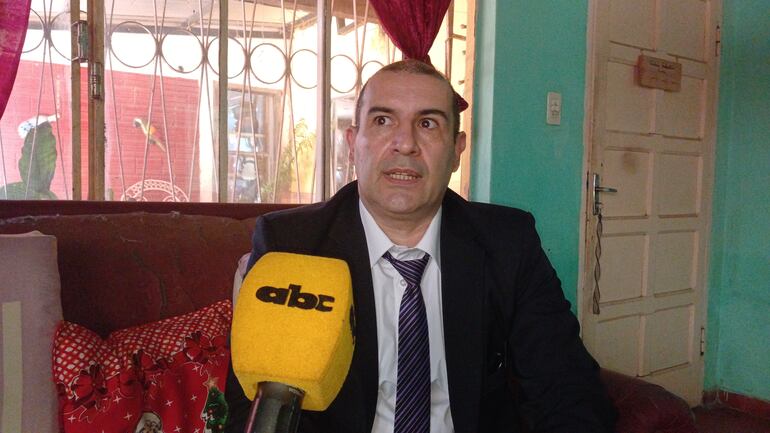 El abogado de los afectados, Milner Chávez, se encuentra investigando la estafa por aportes piramidal.