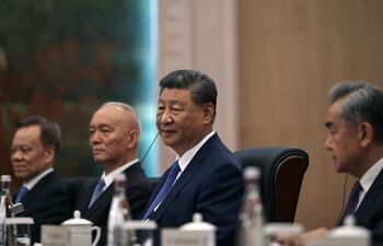 El presidente chino, Xi Jinping, celebró este sábado sus primeras reuniones bilaterales en el marco de la 25ª cumbre de la Organización de Cooperación de Shanghái (OCS)