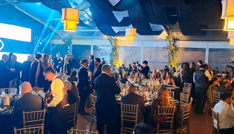 Cena Aniversario por los 124 Años del Club Olimpia